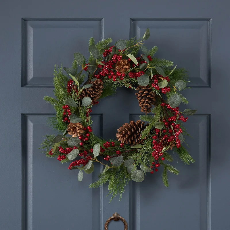 Feron 22-inch Berry/Eucalyptus/Pine Cone Wreath