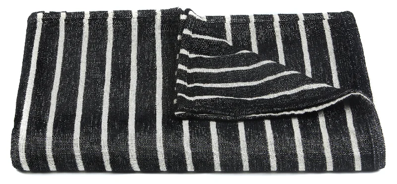 Aria Collection Throw in Black & White