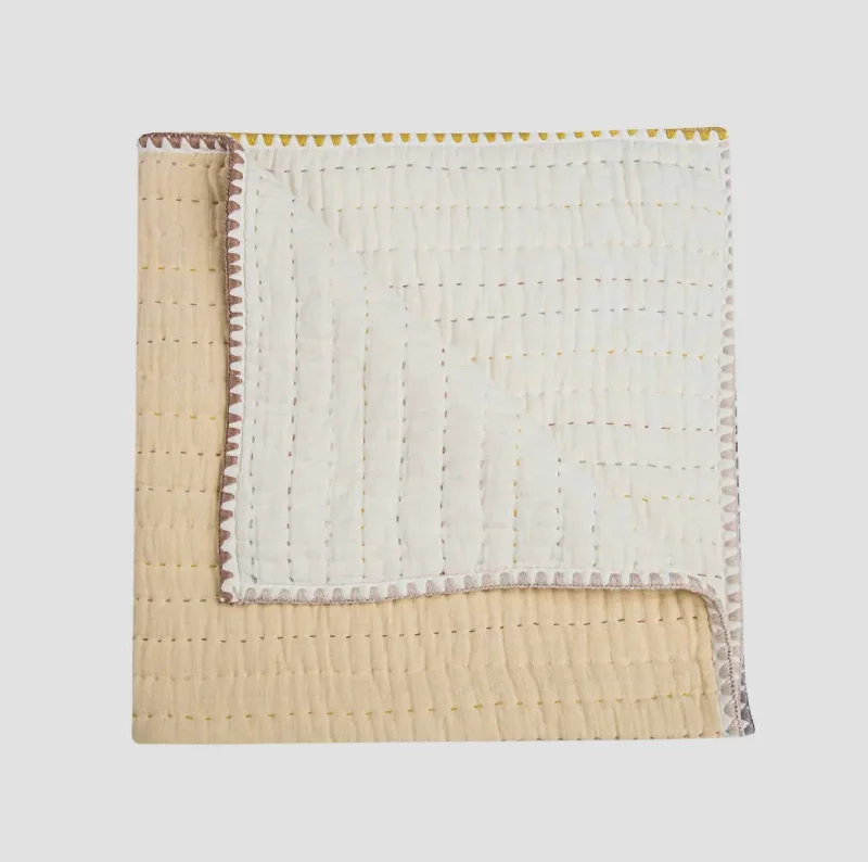 Kendi Quilted Blanket In Light Yellow