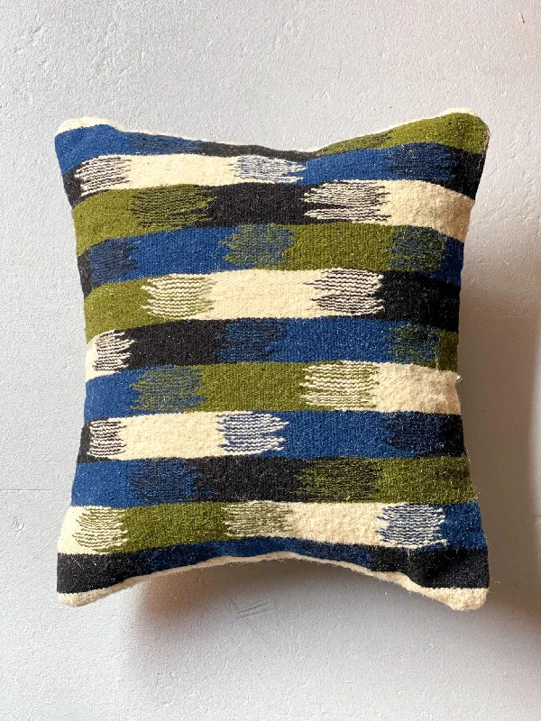 Le Vieux Striped Ombre Pillow